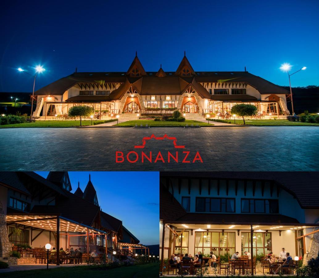 Bonanza Pensiune&Restaurant Mera Bagian luar foto