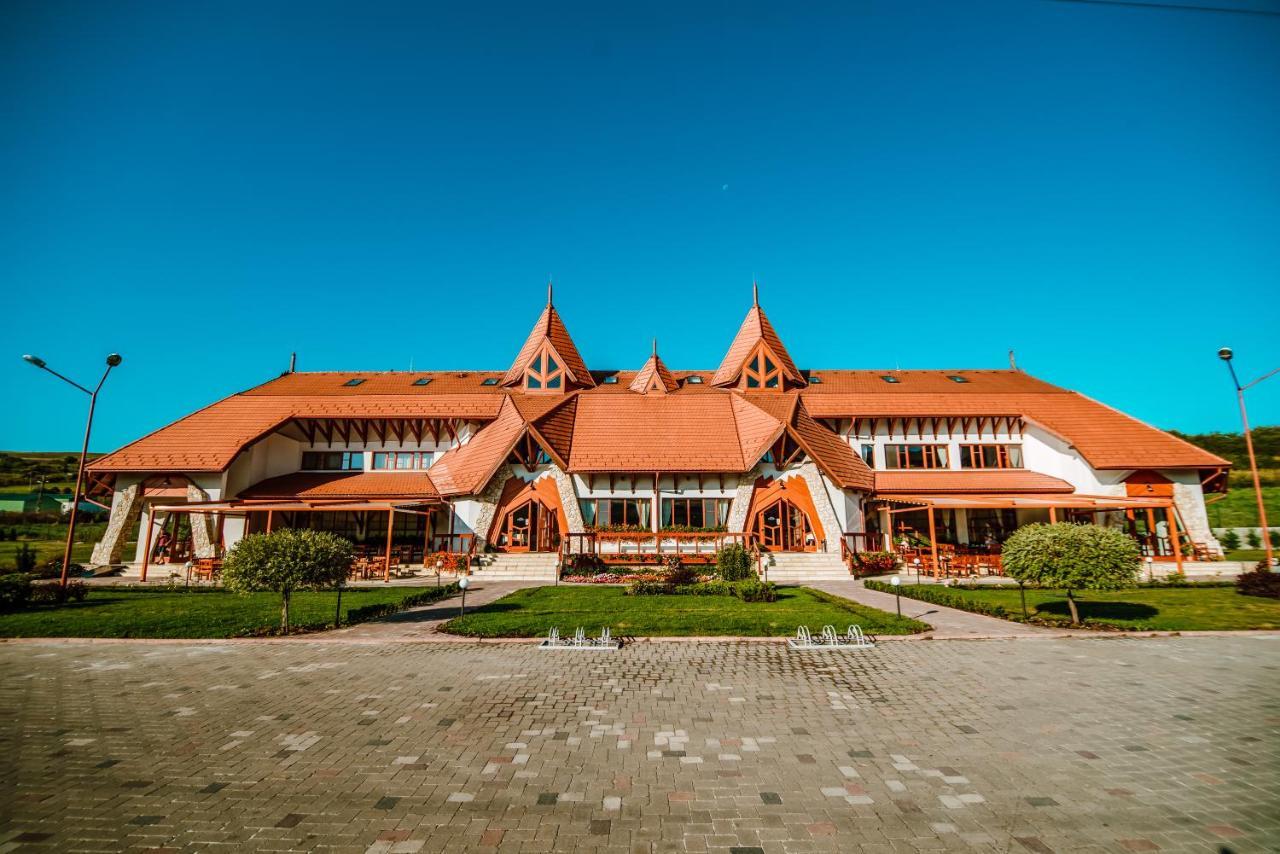 Bonanza Pensiune&Restaurant Mera Bagian luar foto
