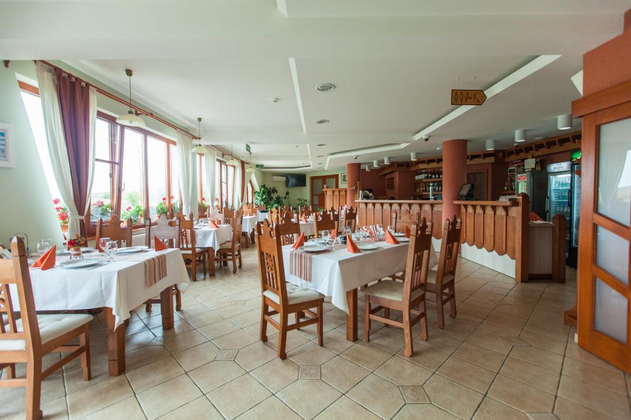 Bonanza Pensiune&Restaurant Mera Bagian luar foto